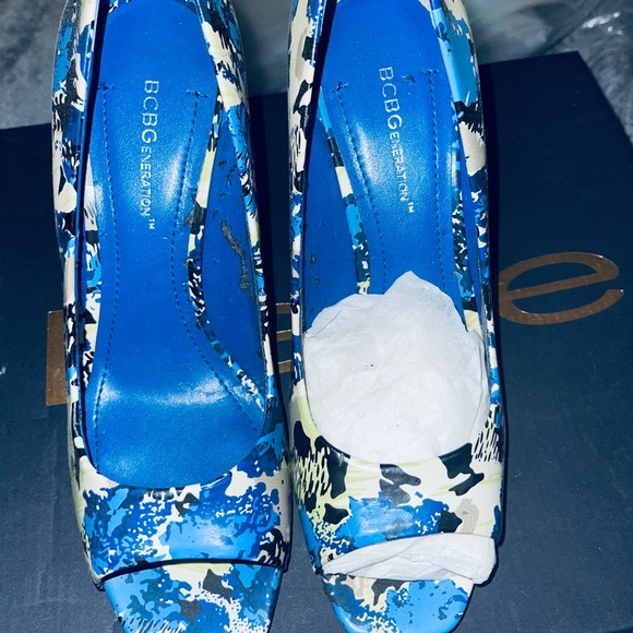 Shoes - Picture 1 of 2